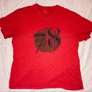 Banana Republic Men’s XL Red Graphic T-shirt